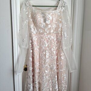 Romantic Lace Puff Sleeve Wedding Dress